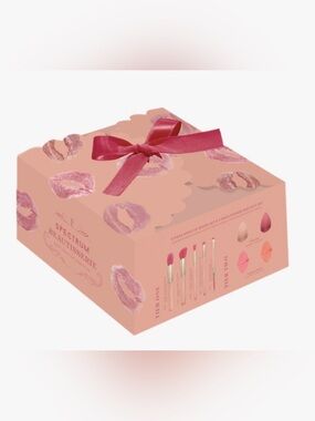 SPECTRUM COLLECTIONS
Beautisserie Box Makeup brushes & Velvet puffs & Blenders